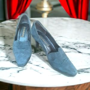 Donna Karan size 6 Grey Suede